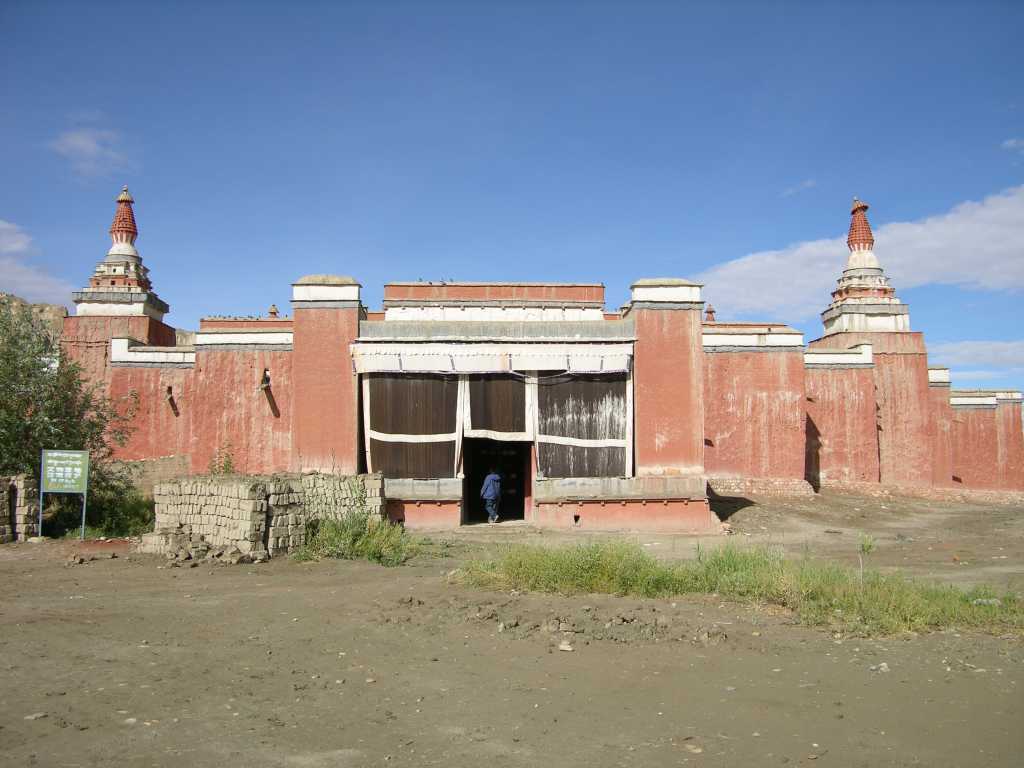 Tibet Guge 03 Tholing 15 Yeshe O Temple Outside The structure of Tho.ling gtsug.leg.khang (Yeshe O's Mandala Chapel), laid out at its foundation in the year of the monkey 996, remained practically unchanged for over nine and half centuries until its destruction (during the Cultural Revolution). Roberto Vitali: Records of Tho.ling.